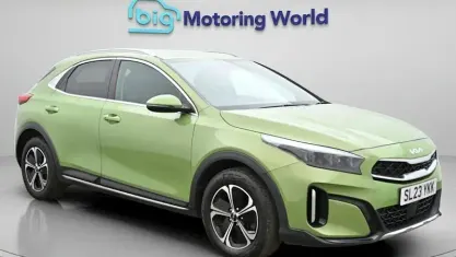 Usado Kia XCeed 141 HP (103 kW) 2023 Verde SUV