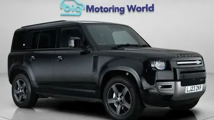 Used Land Rover Defender SE Dynamic 404 HP (297 kW) 2023 Black SUV