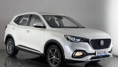 White Used 2022 MG HS Exclusive SUV | £16,000 (Fair price)