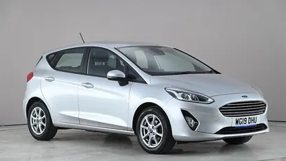 Used Ford Fiesta Zetec 101 HP (74 kW) 2019 Silver Hatchback