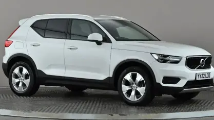 Used Volvo XC40 Momentum 163 HP (119 kW) 2022 White SUV