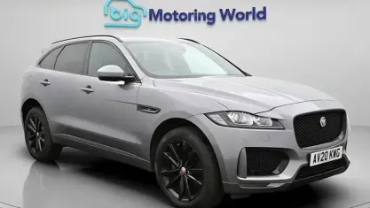 Usado Jaguar F-Pace Chequered Flag 179 HP (131 kW) 2020 Cinzento SUV