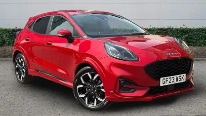 Usado Ford Puma ST-Line X 125 HP (91 kW) 2023 Vermelho SUV