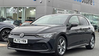Używany VW Golf VIII R-line 150 KM (110 kW) 2024 Hatchback