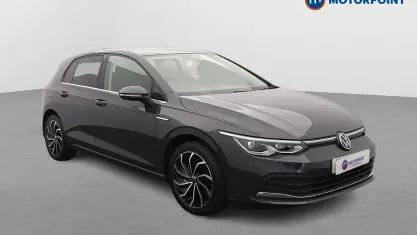 Usado VW Golf VIII Edition 150 CV (110 kW) 2023 Gris Utilitario