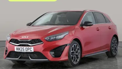 Używany Kia Ceed GT-Line 140 KM (102 kW) 2024 Czerwony Hatchback