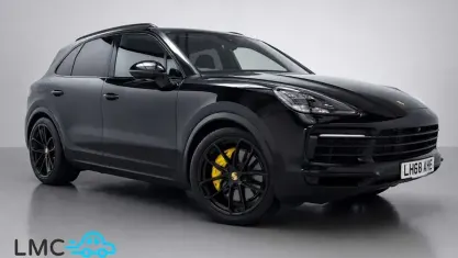 Used Porsche Cayenne 441 HP (324 kW) 2018 Black SUV