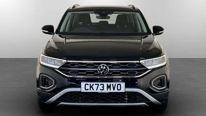 Used VW T-Roc Life 110 HP (80 kW) 2024 SUV