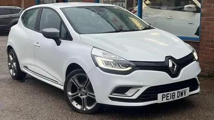 Used Renault Clio IV Dynamique 90 HP (66 kW) 2018 White Hatchback