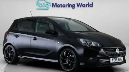 Begagnad Vauxhall Corsa SRi 90 HK (66 kW) 2019 Svart Halvkombi