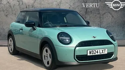 Used Mini Cooper Classic 156 HP (114 kW) 2024 Green Hatchback