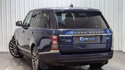 Used 2017 Land Rover Range Rover Vogue SE SUV | £21,995 (Fair price)