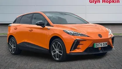 Używany MG MG4 EV Trophy 319 kW (435 KM) 2024 Pomarańczowy Hatchback