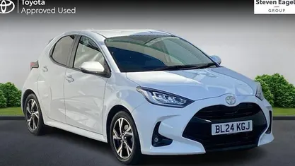 Used 2025 Toyota Yaris Hybrid Design Hatchback | £20,040 (Fair price)