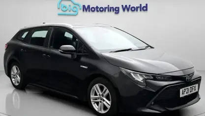 Used Toyota Corolla 122 HP (89 kW) 2021 Black Estate