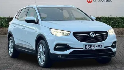 White Used 2019 Vauxhall Grandland X S SUV | £9,198 (Fair price)