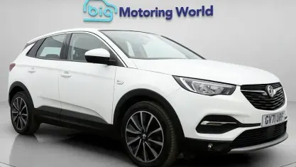 Begagnad Vauxhall Grandland X Elite 131 HK (96 kW) 2021 SUV