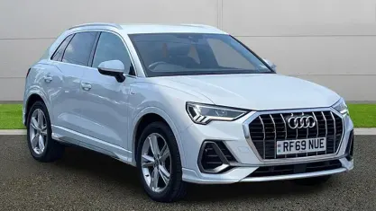 Używany Audi Q3 S-Line 150 KM (110 kW) 2023 SUV