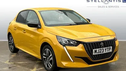 Used Peugeot 208 Allure+ 102 HP (75 kW) 2023 Yellow Hatchback