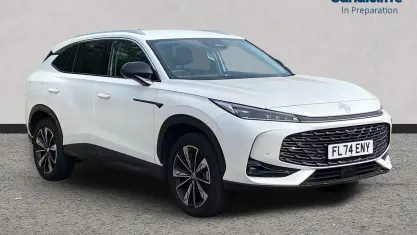 Used MG HS Trophy 170 HP (125 kW) 2024 Metallic  white pearl SUV