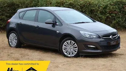 Used Vauxhall Astra 116 HP (85 kW) 2013 Hatchback