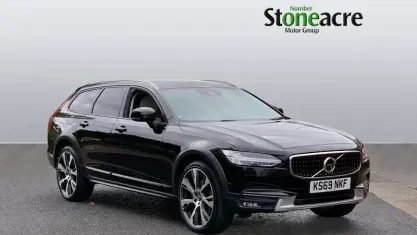 Used Volvo V90 CC Plus 235 HP (172 kW) 2020 Black Estate