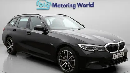 Used BMW 330e Sport Line 292 HP (214 kW) 2022 Black Estate