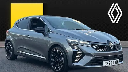 Used 2025 Renault Clio V Techno Hatchback | £17,556 (Fair price)