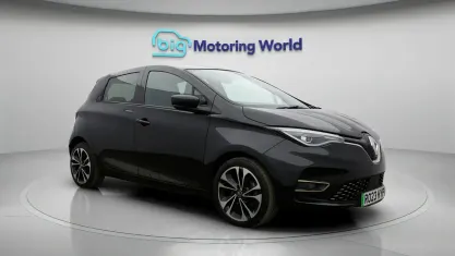 Usado Renault Zoe Iconic 100 kW (136 HP) 2023 Preto Citadino