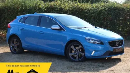 Used Volvo V40 R-Design 122 HP (89 kW) 2019 Hatchback