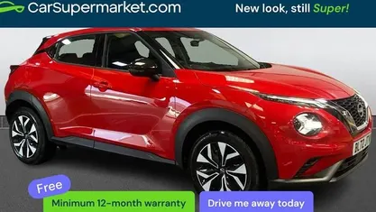 Begagnad Nissan Juke Acenta 114 HK (83 kW) 2022 Röd SUV