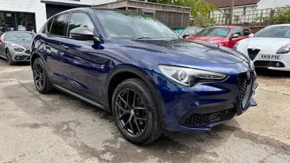 Used Alfa Romeo Stelvio 280 HP (205 kW) 2018 Blue SUV