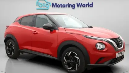 Second-hand Nissan Juke N-Connecta 114 CP (83 kW) 2023 Roșu SUV