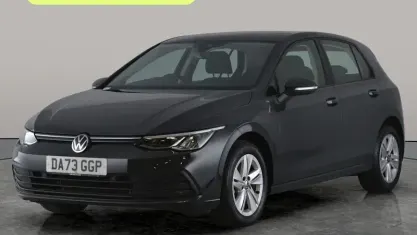 Second-hand VW Golf VIII Life 131 CP (96 kW) 2023 Hatchback