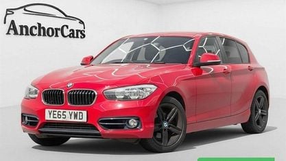 Begagnad BMW 120 Sport Line 179 HK (131 kW) 2015 Röd Halvkombi