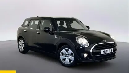 Begagnad Mini Cooper Clubman Classic 136 HK (100 kW) 2019 Svart Kombi
