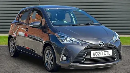 Gebraucht Toyota Yaris 72 PS (52 kW) 2020 Grau Kleinwagen