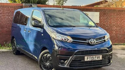 Used 2017 Toyota Proace Verso Estate | £16,499 (Fair price)