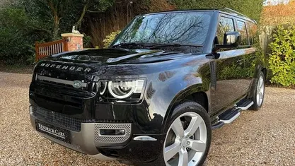 Used Land Rover Defender HSE Dynamic 300 HP (220 kW) 2023 SUV