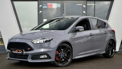 Used Ford Focus ST 250 HP (183 kW) 2016 Grey Hatchback