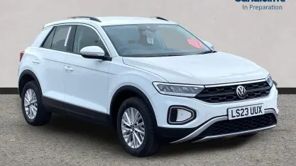 Used VW T-Roc Life 110 HP (80 kW) 2023 White SUV