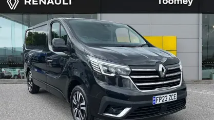 Used Renault Trafic 150 HP (110 kW) 2023 Black MPV
