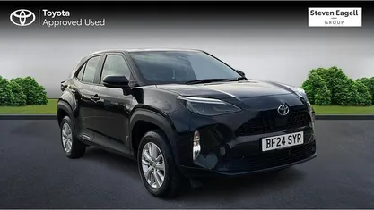 Used 2025 Toyota Yaris Hybrid Estate | £22,167 (Good price)