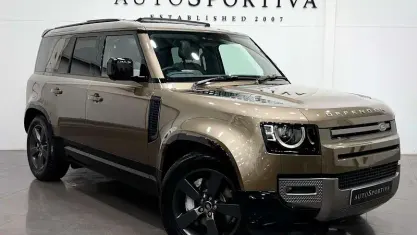 Usado Land Rover Defender HSE Dynamic 300 HP (220 kW) 2024 Castanho SUV