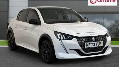 Used Peugeot 208 GT 102 HP (75 kW) 2023 White Hatchback