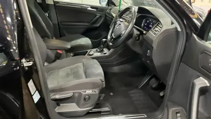 Used VW Tiguan SEL 190 HP (139 kW) 2019 Black SUV