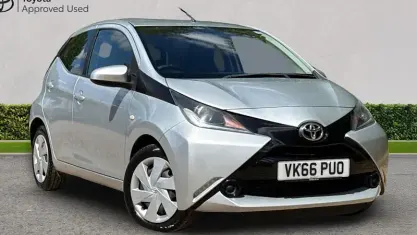 Used Toyota Aygo X-play 69 HP (50 kW) 2018 Hatchback