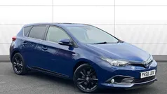 Used 2018 Toyota Auris Hybrid Design Hatchback | £12,321 (Fair price)