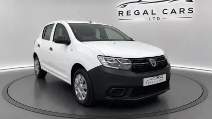 Used Dacia Sandero Acces 91 HP (66 kW) 2020 White Hatchback