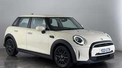 Used Mini Cooper Classic 136 HP (100 kW) 2022 Hatchback